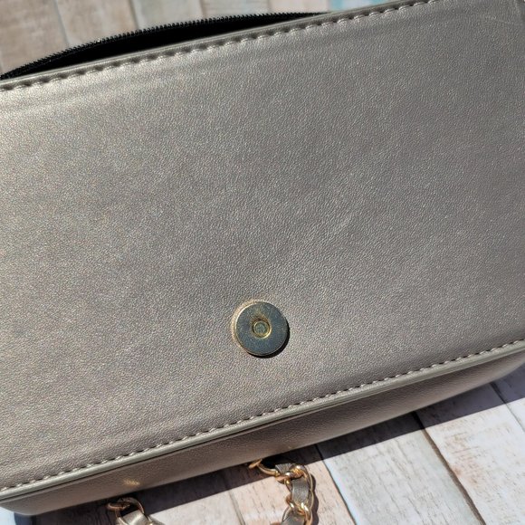 Christian Lacroix Gold Quilted Crossbody - Picture 7 of 7